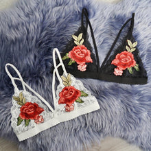 Embroidered bra with flowers